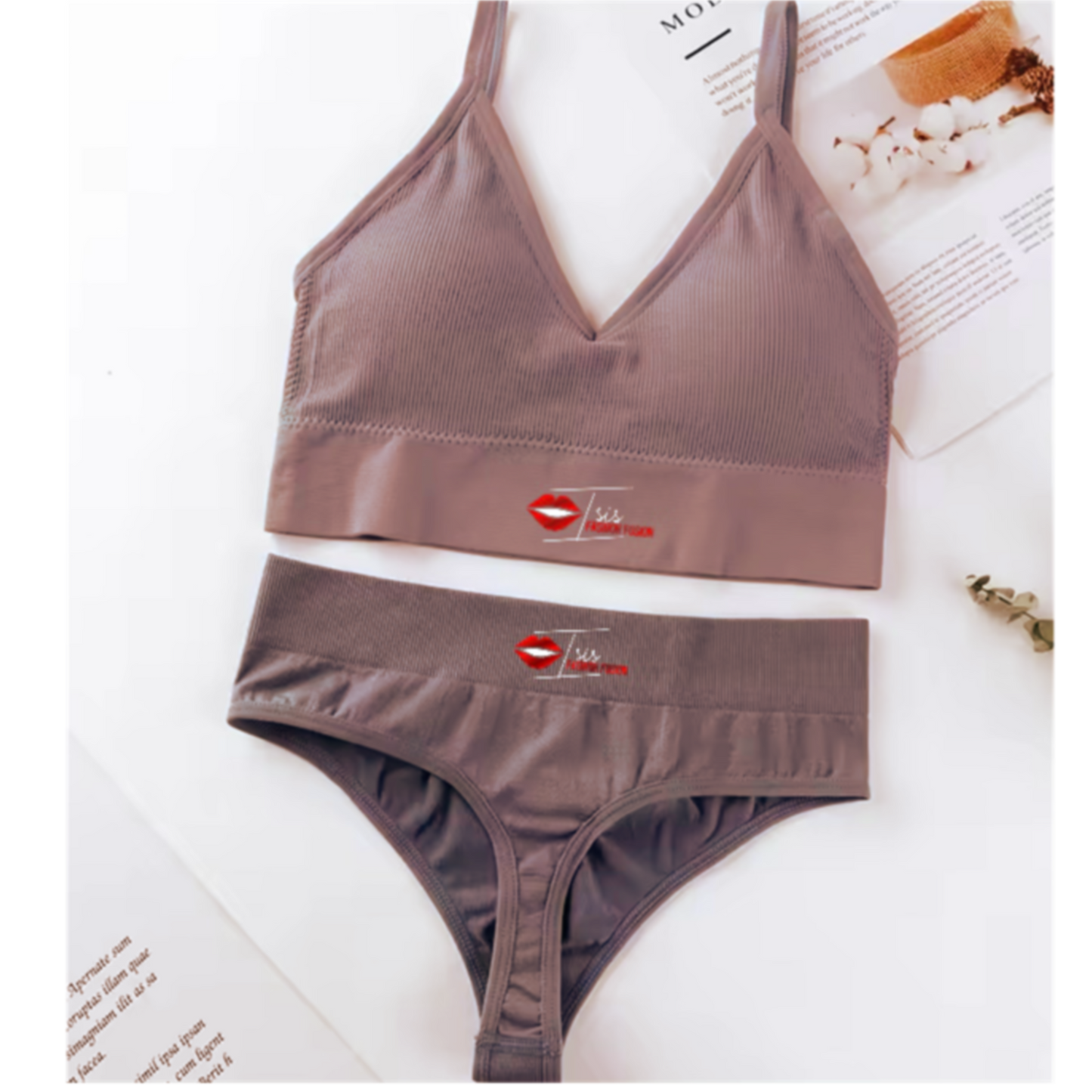 One-Size Women's Underwear Set With Logo